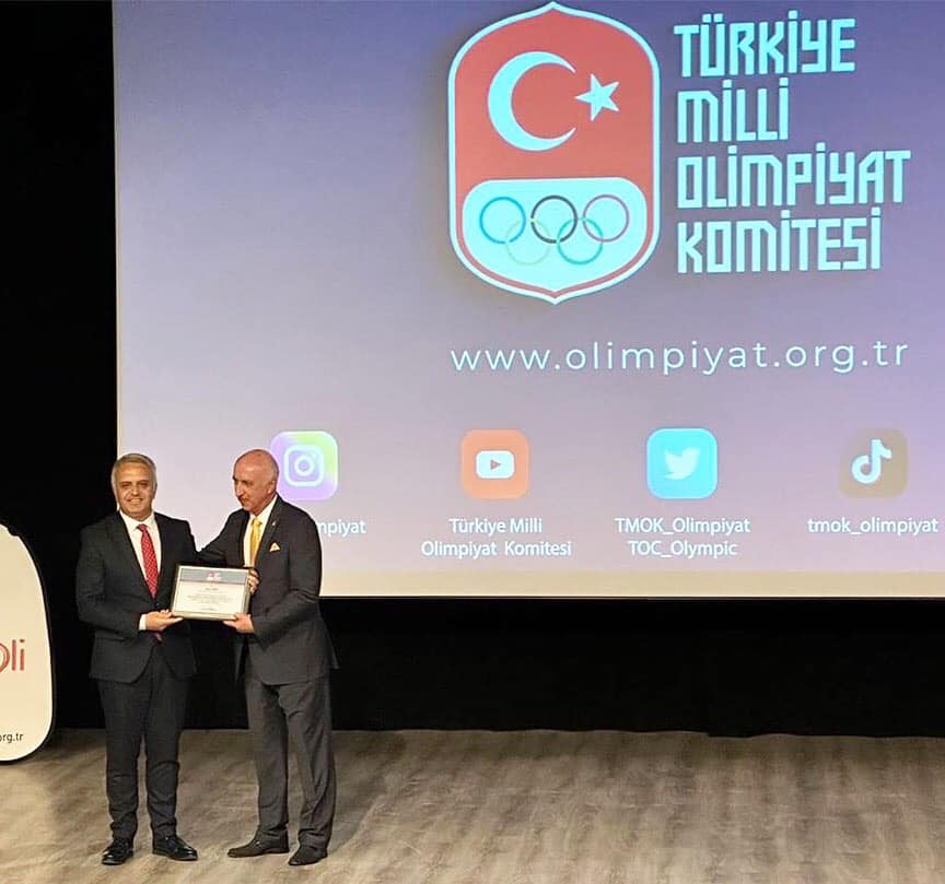 GENEL SEKRETERİMİZE TEŞEKKÜR PLAKETİ